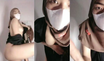 Araa Jilbab Pamer Body Sambil Telanjang
