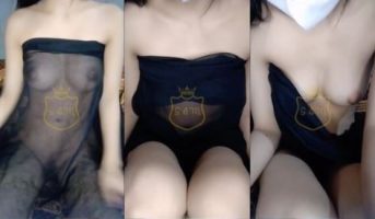 Kak Selly Tocil Ngangkang Show Memeknya Sayang