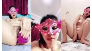 Sambil Remas TT Xylla Baru Pertama Rasain Mainan Sex HOT51