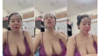 Belahan Dada Anisa Tobrut Lingerie Ungu Instagram